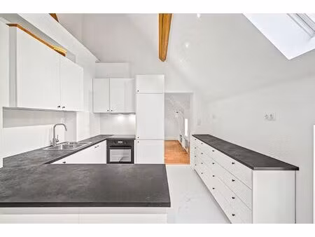 triplex à louer avec garage et 3 chambres   la hulpe (vbe44470)