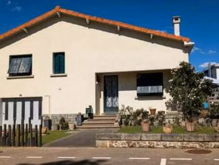 vente maison à cerizay (79140) : à vendre / 102m² cerizay