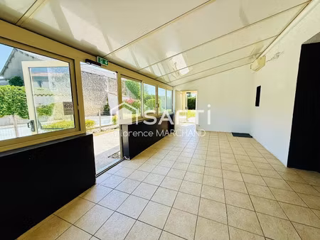 vente locaux professionnels 4 pièces 215 m² à saint-genis-de-saintonge (17240)  159 900 €