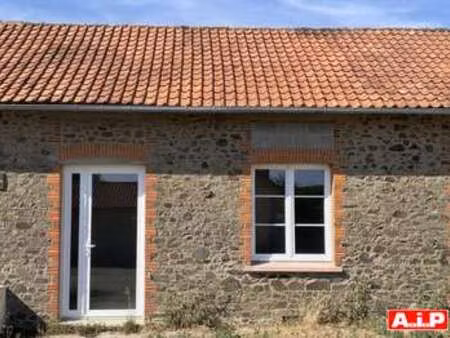 vente maison à pouzauges (85700) : à vendre / 46m² pouzauges