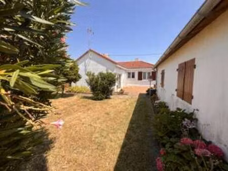 vente maison au clion-sur-mer (44210) : à vendre / 90m² le clion-sur-mer