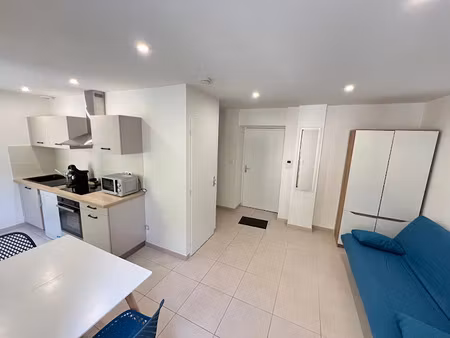 location meublée appartement 1 pièce 23 m² à lavelanet (09300)  355 €