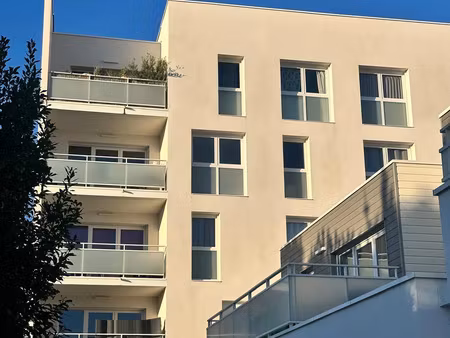 vente appartement 2 pièces 42 m² la rochelle (17000)