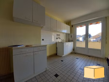 3 pièces en centre ville de belley (01300)  avec garage et cave