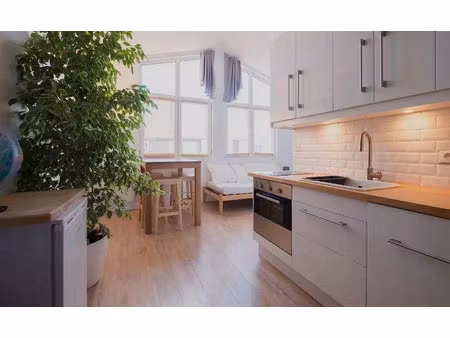 location meublée appartement 1 pièce 28 m² à la rochelle (17000)  780 €