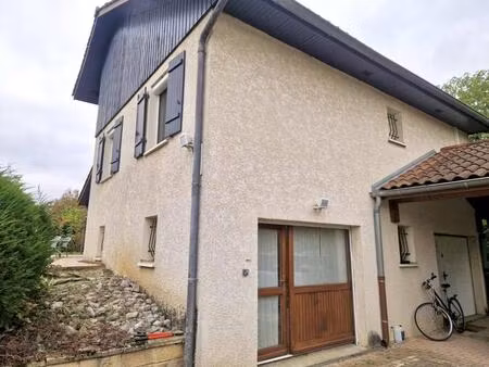 crolles - studio de 22 m² dans une maison individuelle
