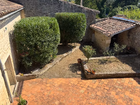 charmante maison de village de 185 m2 avec garage