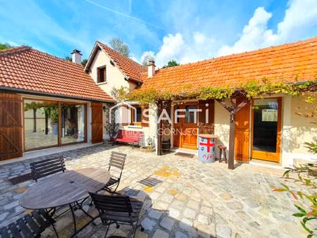maison rénovée de 147.5 m² à bourron-marlotte : charme  lumière et plafond cathédrale  au 