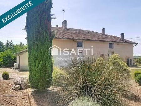 rare proche de castelsarrasin : grande bâtisse de caractère (dpe c) aux volumes exceptionn