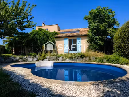 maison familiale avec piscine sur les hauteurs de péchabou - a rafraichir