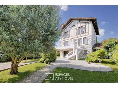 maison tudor de caractère dans un écrin de verdure à thomery