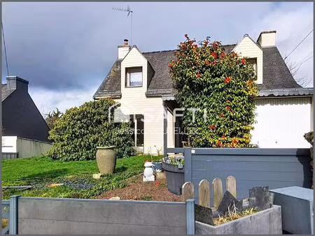 une maison où confort et praticité se rencontrent au cœur du val d'oust.