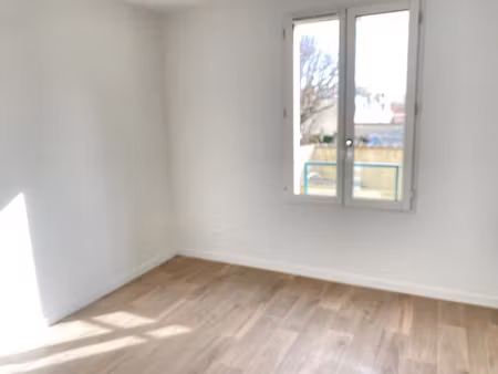 location appartement 2 pièces 44 m² à fontainebleau (77300)  737 €