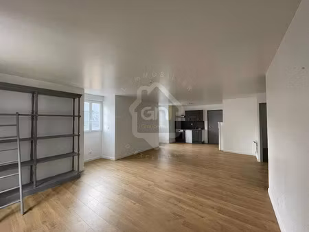 location appartement 3 pièces 69.89 m² à pierrefonds (60350)  703 €