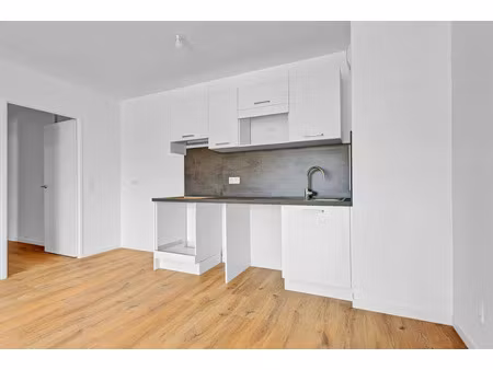 location appartement 4 pièces 78 m² à viry-chatillon (91170)  1 344 €