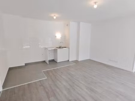 location appartement 4 pièces 84 m² à colombes (92700)  1 755 €