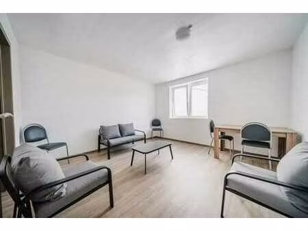 bureau pouvant servir à une profession libérale