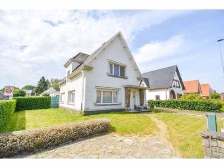 maison spacieuse avec de nombreuses possibilités près du cen
