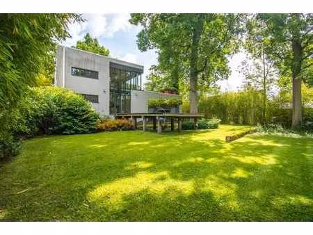 un joyau architectural dans les bois de lieveken à schiplake