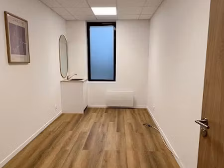 location locaux professionnels 0 pièces 20 m² à capinghem (59160)  620 €