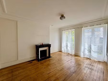 location appartement 3 pièces 71 m² à paris 17ème (75017)  2 175 €