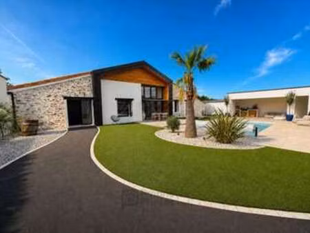vente maison piscine à la séguinière (49280) : à vendre piscine / 175m² la séguinière