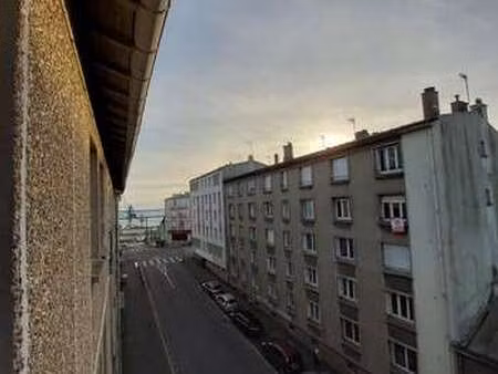 location appartement 2 pièces à brest recouvrance (29200) : à louer 2 pièces / 52m² brest 