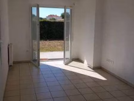 location appartement 2 pièces à ambarès-et-lagrave (33440) : à louer 2 pièces / 39m² ambar