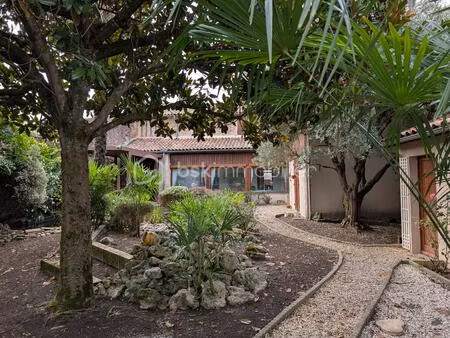 maison de 380 m² à le mas-d'agenais