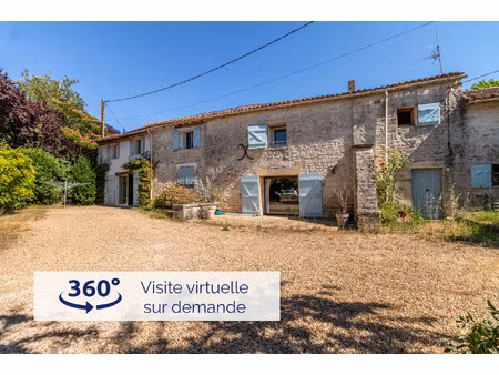 grande maison familiale en pierre avec logement indépendant 