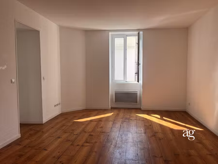 trois pièces traversant à rénover