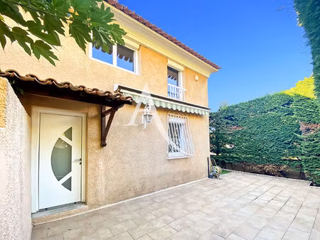 a louer maison t4 de 86 m² avec jardinet et garage 13190 allauch
