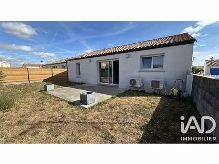 maison à angles (85750)