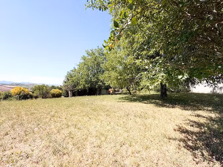 terrain constructible de 759 m2