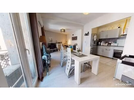 appartement t4 champs de mars 85m2