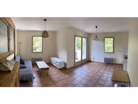 appartement deux pièces avec parking