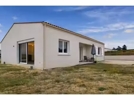 maison récente de plain?pied de 2020 à epargnes (17120) 4 pièce(s) 92 m2