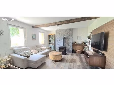 longère 5 pièces 143 m²
