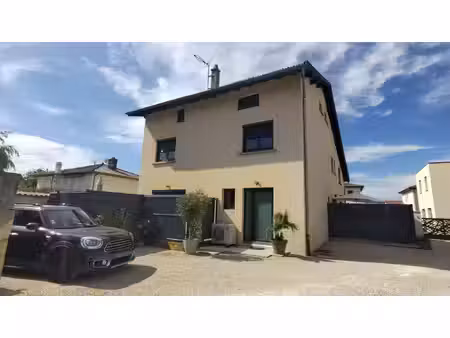 exclusivité ambérieux-d'azergues - triplex neuf