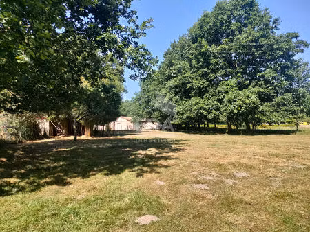 terrain à vendre à saint-savin - réf 3236