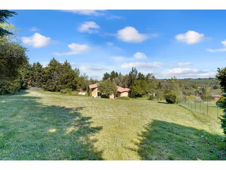 terrain constructible avec vue de 1500m2 à vigoulet auzil !
