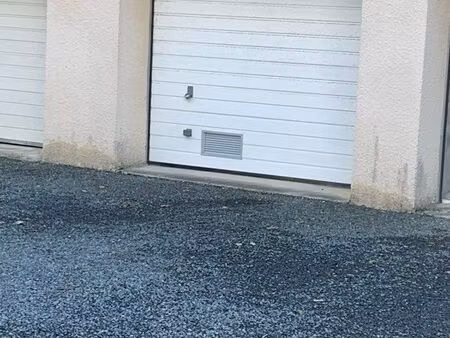 à louer bayeux centre-ville grand garage