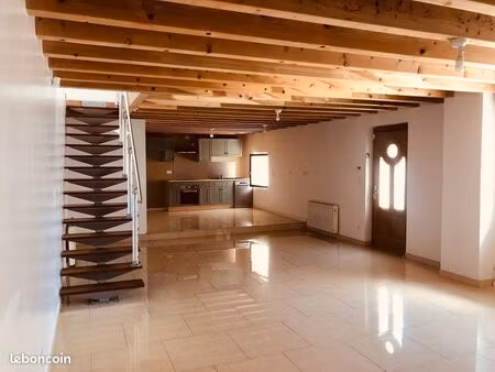 idéale colocation – maison t4 rénovée de 131 m² – 3 chambres – proche centre-ville de nior