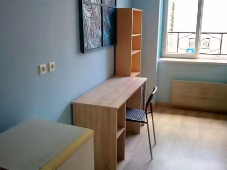 studio meublé 1er étage proche de l'hôpital au puy en velay