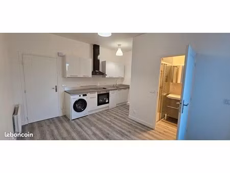location studio 17 50 m² melun (77000)