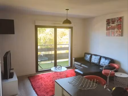 t2 meublé 42m2 avec parking