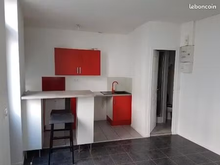 appartement en rez-de-chaussée centre ville disponible de suite
