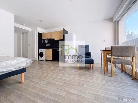 studio 1 pièce 30 m²
