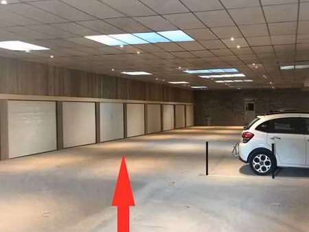 ?️ garage dans un lieu securise – garage couvert sécurisé avec badges d'accès - secteur ac