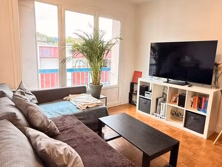 appartement t2 de 37 m² – non meublé – place chavanelle – saint-étienne